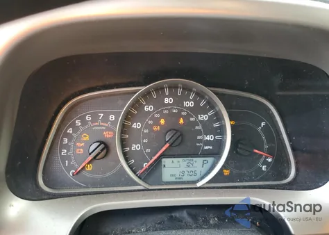 2013 Toyota Rav4 Xle z USA, uszkodzony, nr VIN JTMRFREV0D5007313